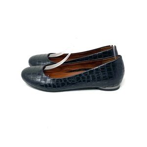 Vionic Flats